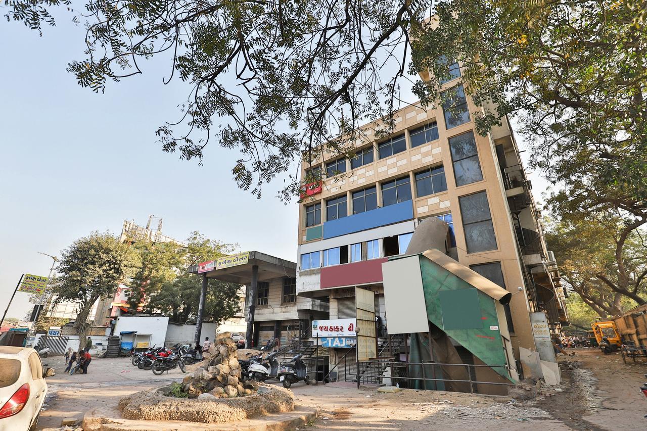 Oyo 11427 Hotel Kalyan Ahmedabad Luaran gambar