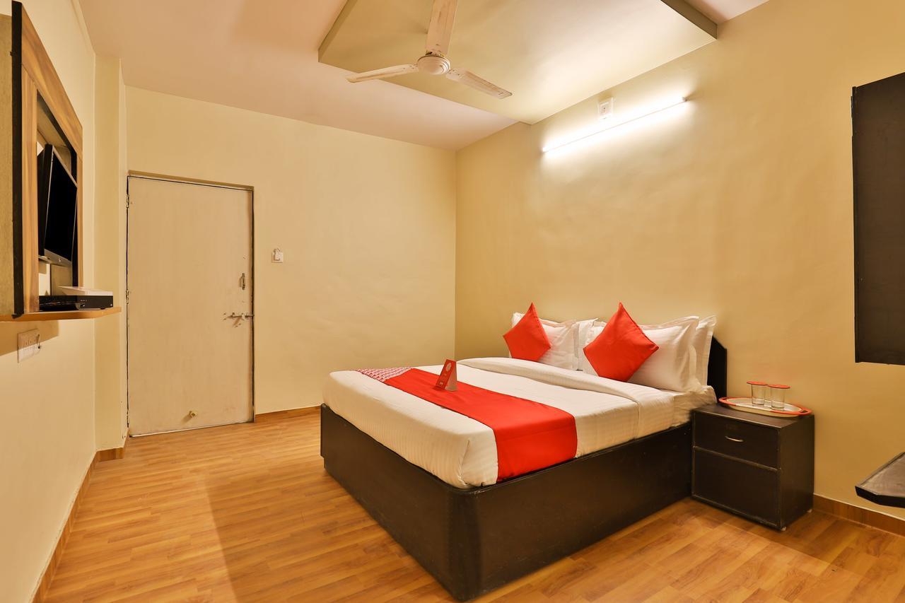 Oyo 11427 Hotel Kalyan Ahmedabad Luaran gambar