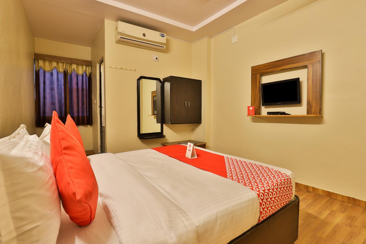 Oyo 11427 Hotel Kalyan Ahmedabad Luaran gambar